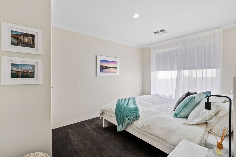 Photo - 29 Waratah Circle, Halls Head WA 6210 - Image 34