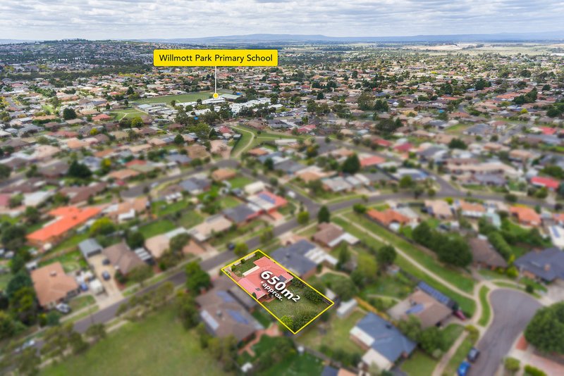 Photo - 29 Watford Crescent, Craigieburn VIC 3064 - Image 15