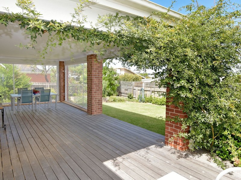 Photo - 29 Wattlehill Grove, St Leonards VIC 3223 - Image 2