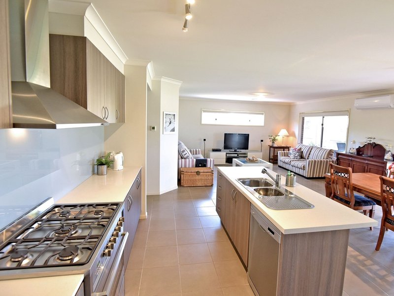 Photo - 29 Wattlehill Grove, St Leonards VIC 3223 - Image 6