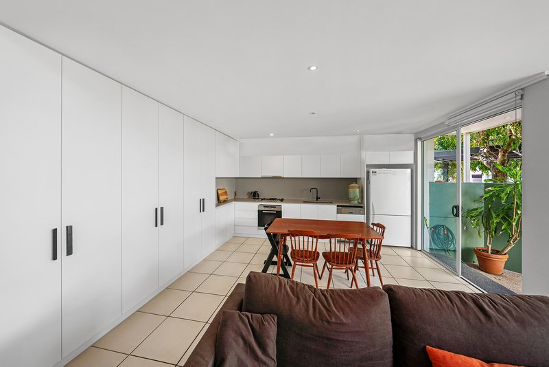 Photo - 2/9 Watts Drive, Varsity Lakes QLD 4227 - Image 5