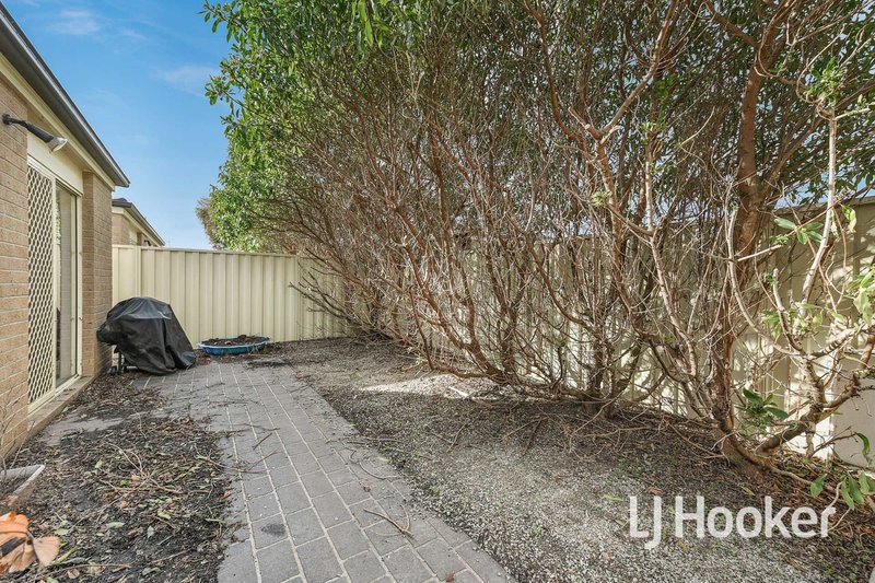 Photo - 29 Webster Way, Pakenham VIC 3810 - Image 7