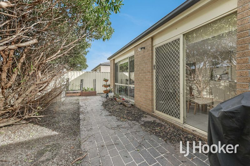 Photo - 29 Webster Way, Pakenham VIC 3810 - Image 8