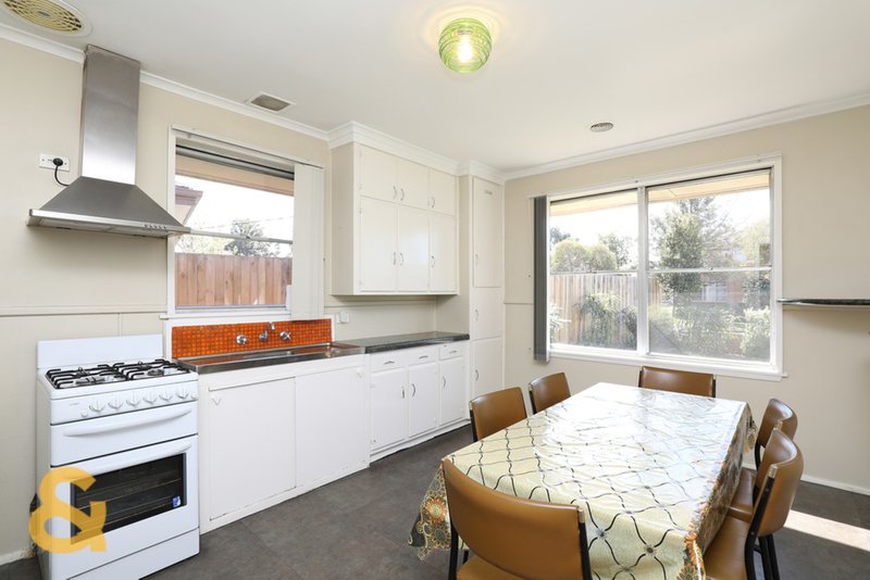 Photo - 29 Westmere Crescent, Coolaroo VIC 3048 - Image 6