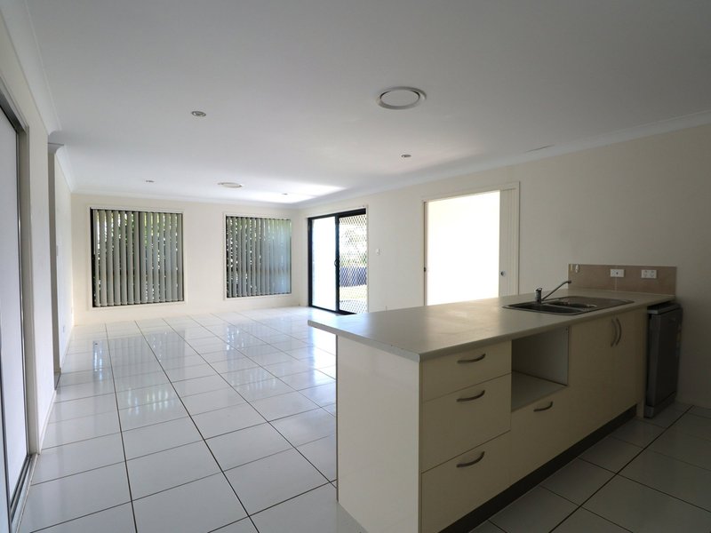 Photo - 29 Wheeler Drive, Roma QLD 4455 - Image 5