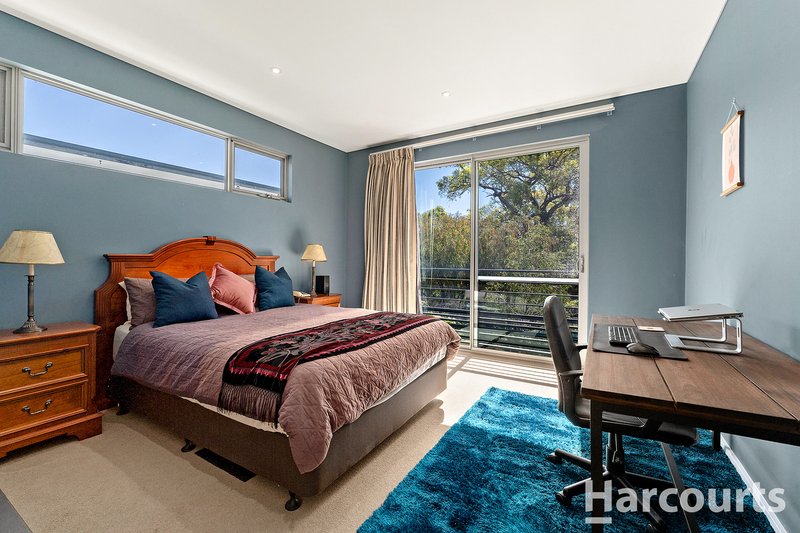 Photo - 29 Whimbrel Crescent, Coodanup WA 6210 - Image 11