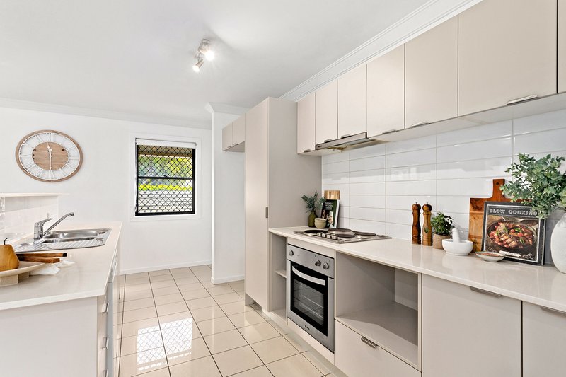 Photo - 2/9 Windsor Street, Hamilton QLD 4007 - Image 4