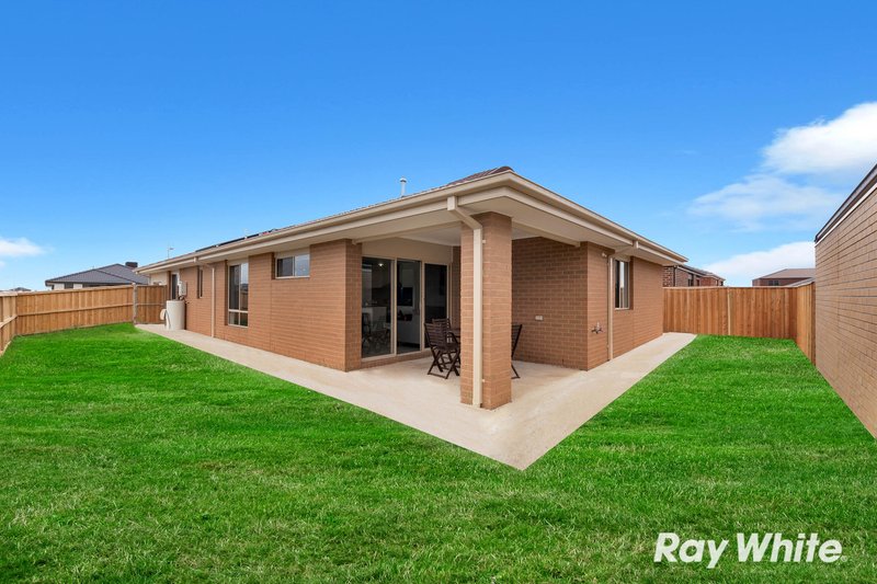 Photo - 29 Wolomina Crescent, Werribee VIC 3030 - Image 15