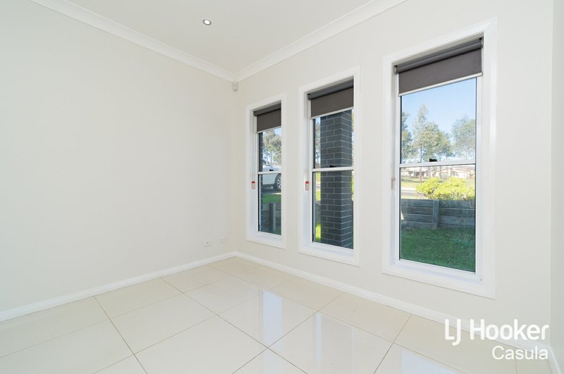 Photo - 29 Woodroffe Street, Minto NSW 2566 - Image 6