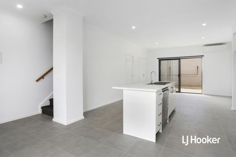 Photo - 29 Wool Street, Tarneit VIC 3029 - Image 3