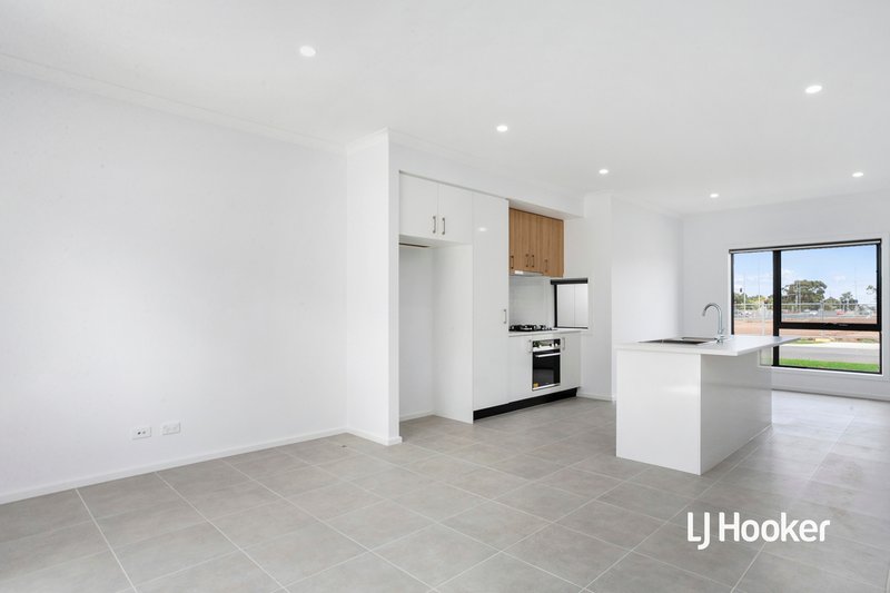 Photo - 29 Wool Street, Tarneit VIC 3029 - Image 4
