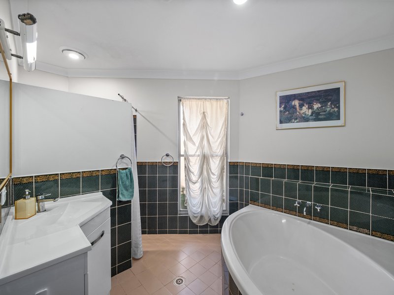 Photo - 29 Wren Court, Birkdale QLD 4159 - Image 13