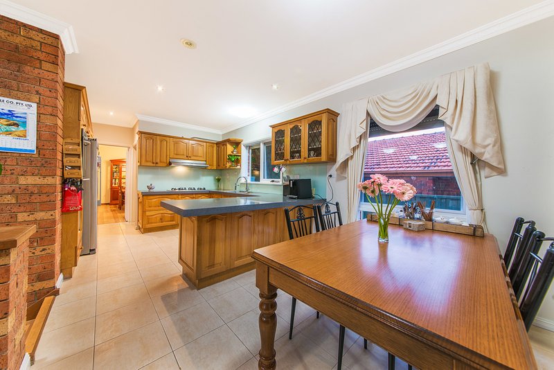 Photo - 29 Wyndarra Crescent, Dingley Village VIC 3172 - Image 5