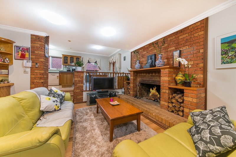 Photo - 29 Wyndarra Crescent, Dingley Village VIC 3172 - Image 6