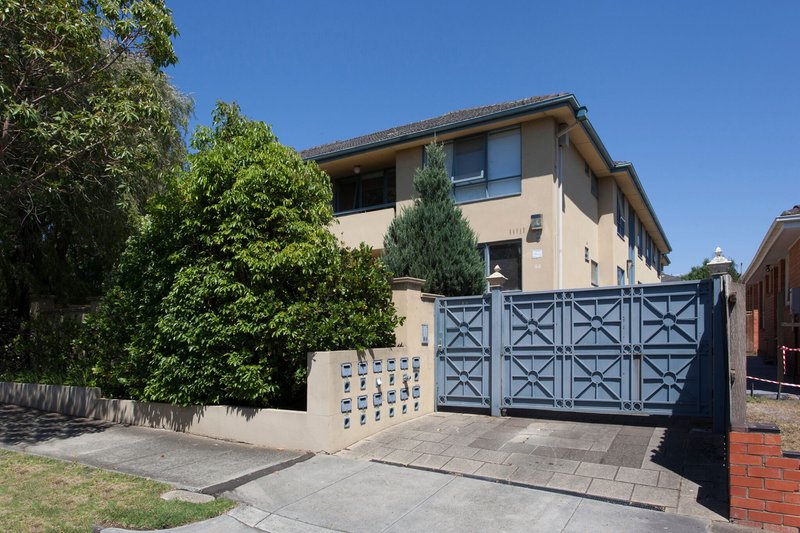 Photo - 2/9 Wyuna Road, Caulfield North VIC 3161 - Image 11