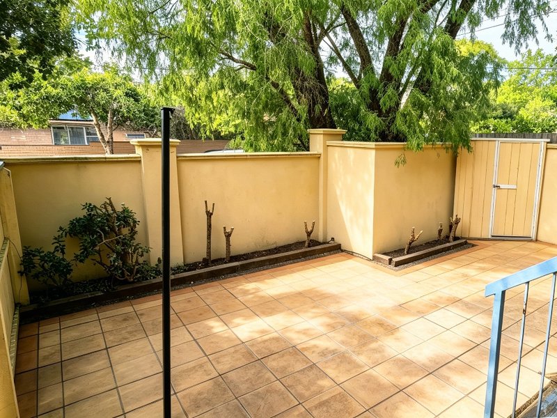 Photo - 2/9 Wyuna Road, Caulfield North VIC 3161 - Image 12