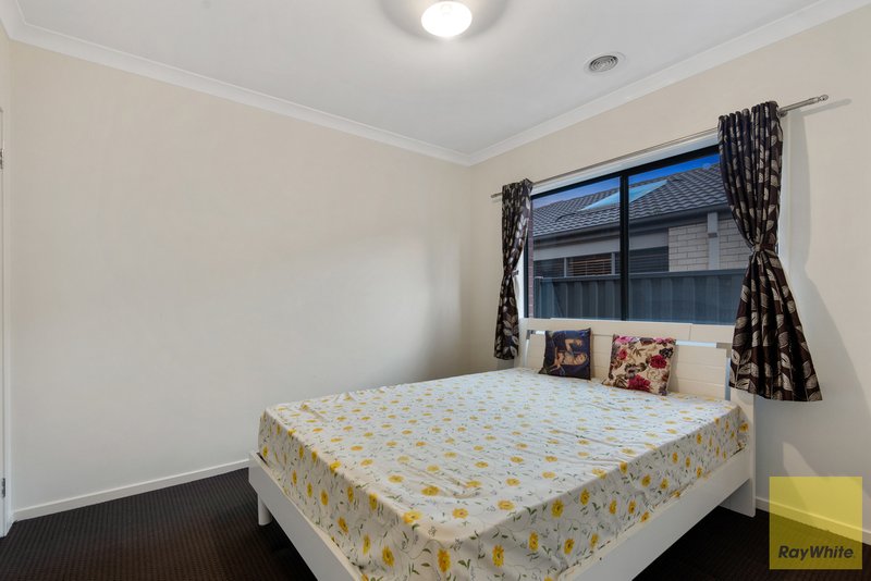 Photo - 29 Yanga Avenue, Tarneit VIC 3029 - Image 13