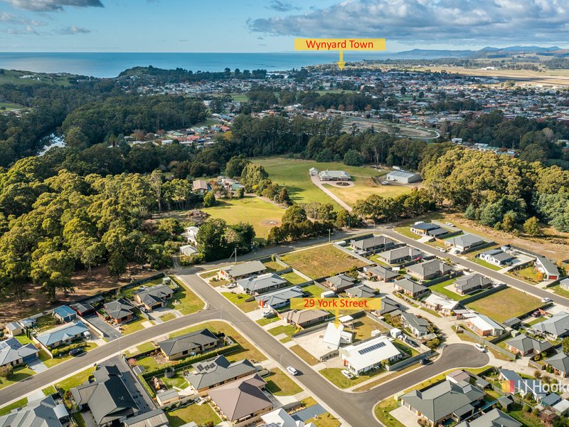 Photo - 29 York Street, Wynyard TAS 7325 - Image 6