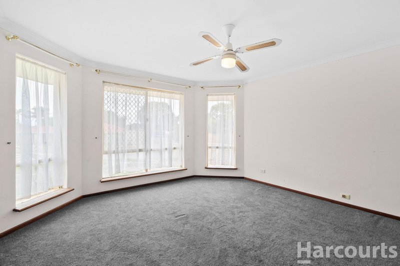 Photo - 29 Yorrell Place, Halls Head WA 6210 - Image 4