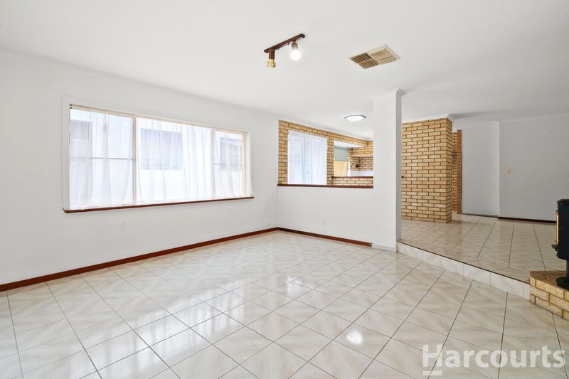 Photo - 29 Yorrell Place, Halls Head WA 6210 - Image 13
