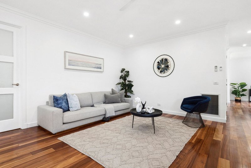 Photo - 2/90 Centre Dandenong Road, Dingley Village VIC 3172 - Image 6