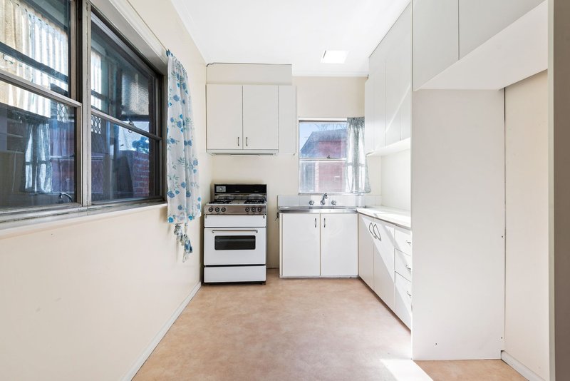 Photo - 290 Maribyrnong Road, Moonee Ponds VIC 3039 - Image 6