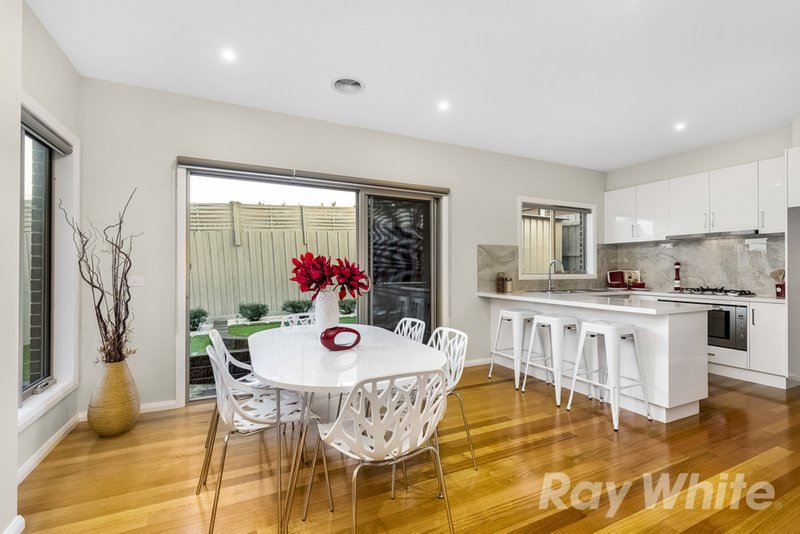 Photo - 2/90 Portland Street, Mulgrave VIC 3170 - Image 5