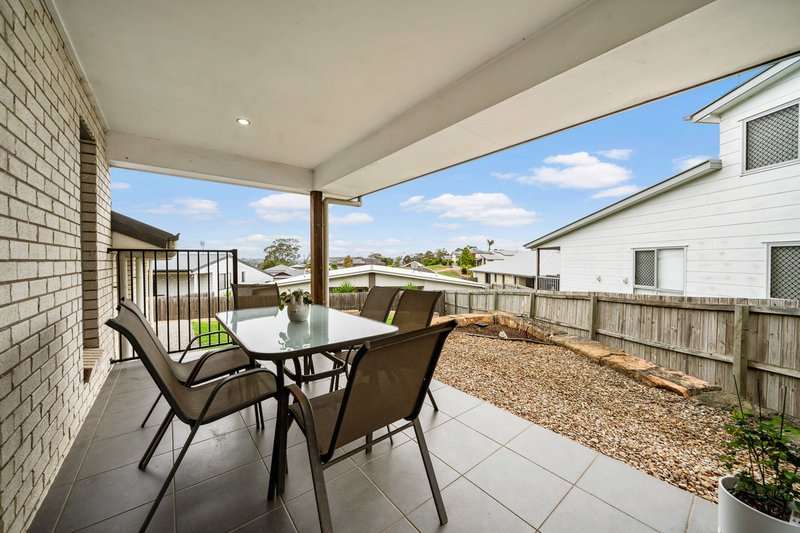 Photo - 2/90 Sanctuary Drive, Cranley QLD 4350 - Image 12