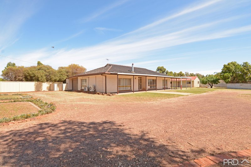 Photo - 290 Third Street, Merbein VIC 3505 - Image 3