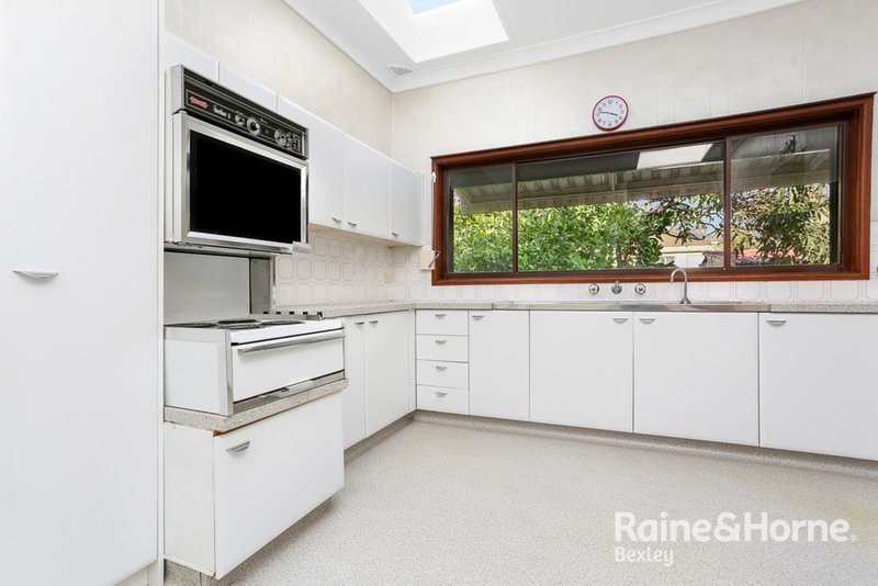 Photo - 2/90 Verdun Street, Bexley NSW 2207 - Image 2