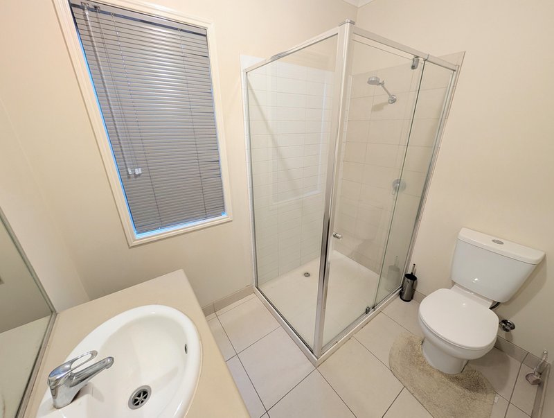 Photo - 290 Waterview Boulevard, Craigieburn VIC 3064 - Image 7