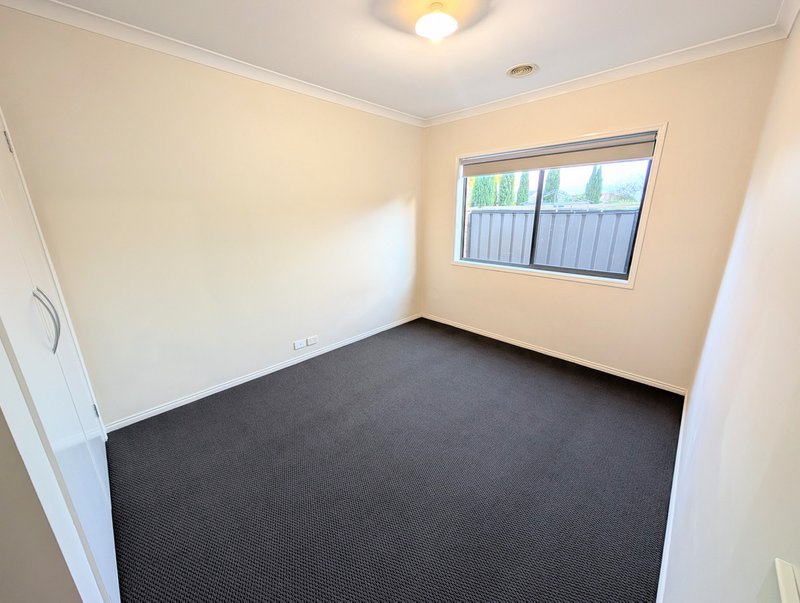 Photo - 290 Waterview Boulevard, Craigieburn VIC 3064 - Image 9