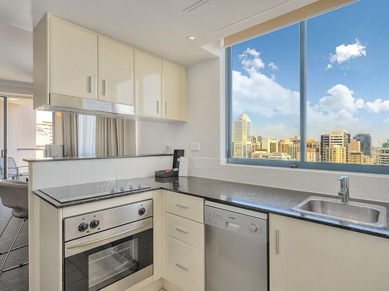 Photo - 2902/570 Queen Street, Brisbane City QLD 4000 - Image 2