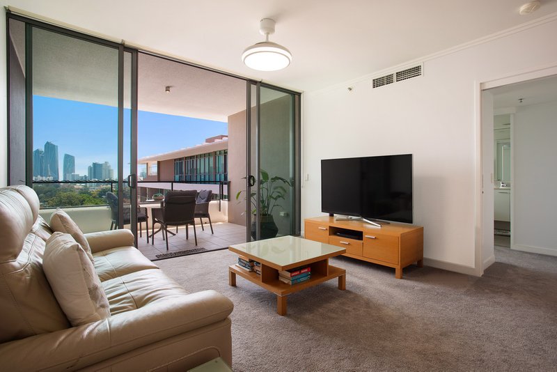 2906/33 T E Peters Drive 'Freshwater Point' Drive, Broadbeach Waters