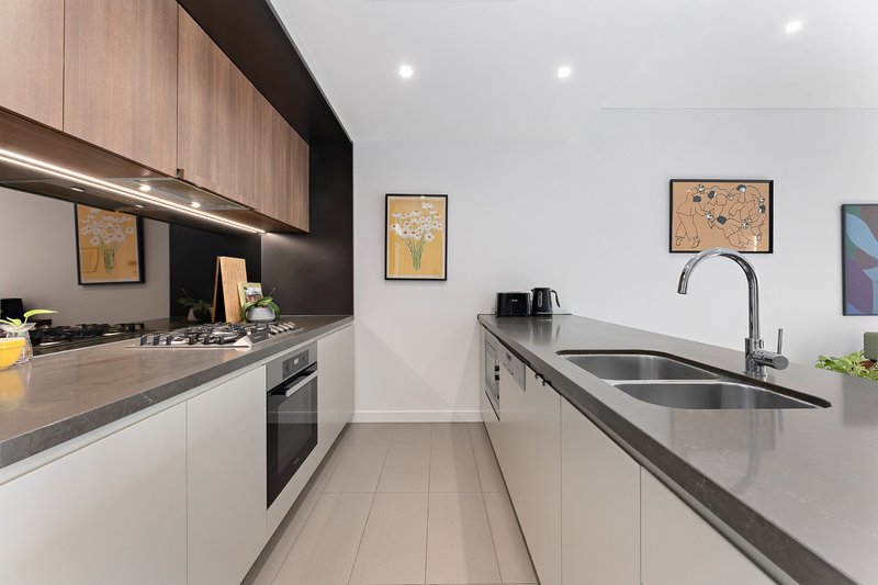 Photo - 2907/486 Pacific Highway, St Leonards NSW 2065 - Image 2