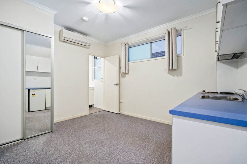 Photo - 2/91 Arthur Street, Rosehill NSW 2142 - Image 5