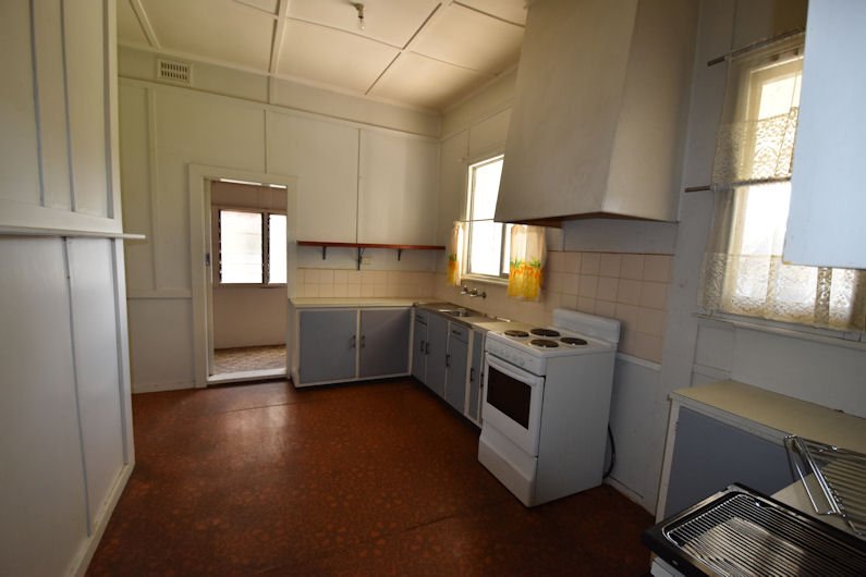 Photo - 291 Harfleur Street, Deniliquin NSW 2710 - Image 4