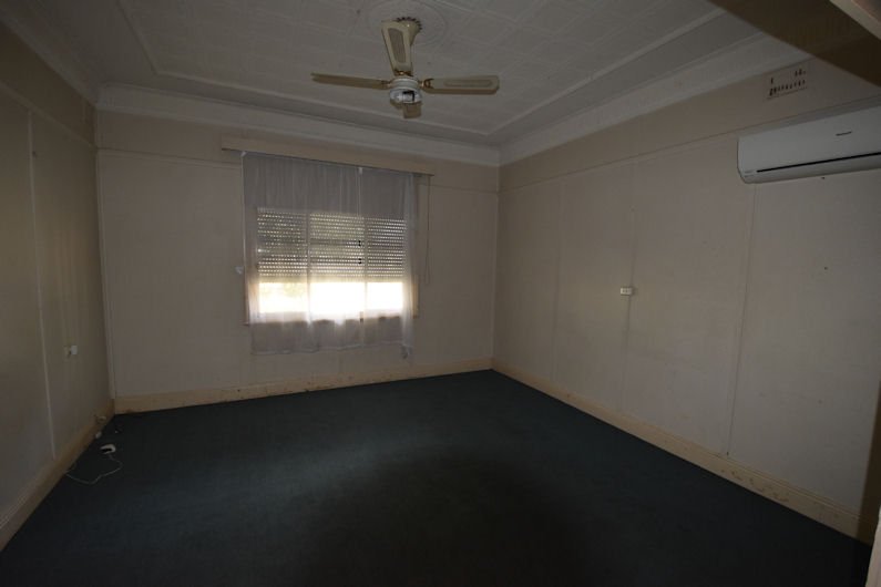 Photo - 291 Harfleur Street, Deniliquin NSW 2710 - Image 5