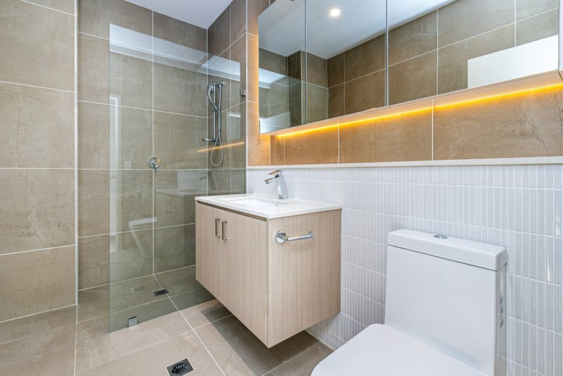 Photo - 291 Stone Mason Drive, Kellyville NSW 2155 - Image 7