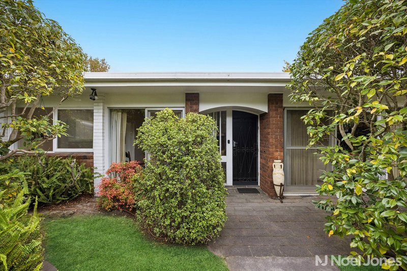 Photo - 2/910 Burke Road, Deepdene VIC 3103 - Image 1