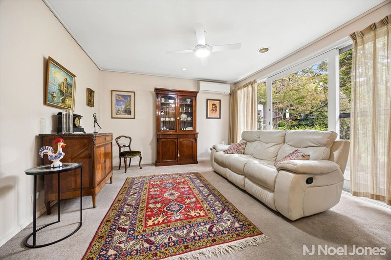 Photo - 2/910 Burke Road, Deepdene VIC 3103 - Image 3