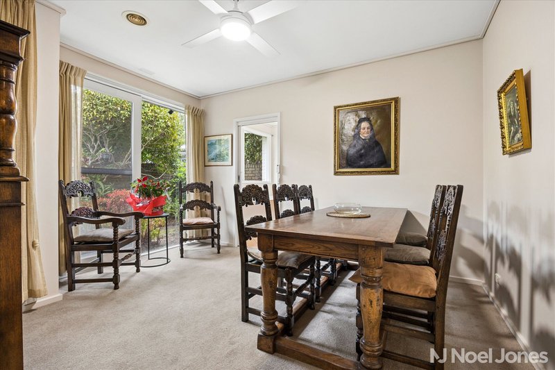 Photo - 2/910 Burke Road, Deepdene VIC 3103 - Image 5