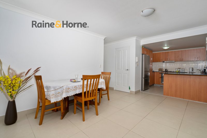 Photo - 29/12-20 Lachlan Street, Liverpool NSW 2170 - Image 4