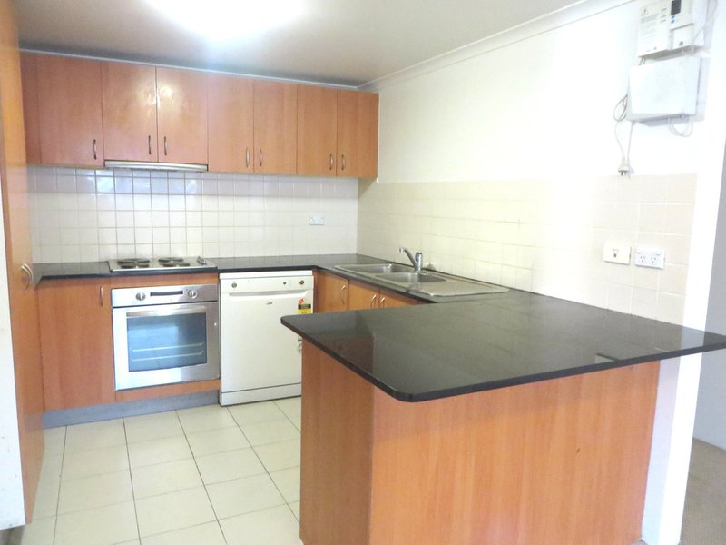 Photo - 29/12-20 Lachlan Street, Liverpool NSW 2170 - Image 2