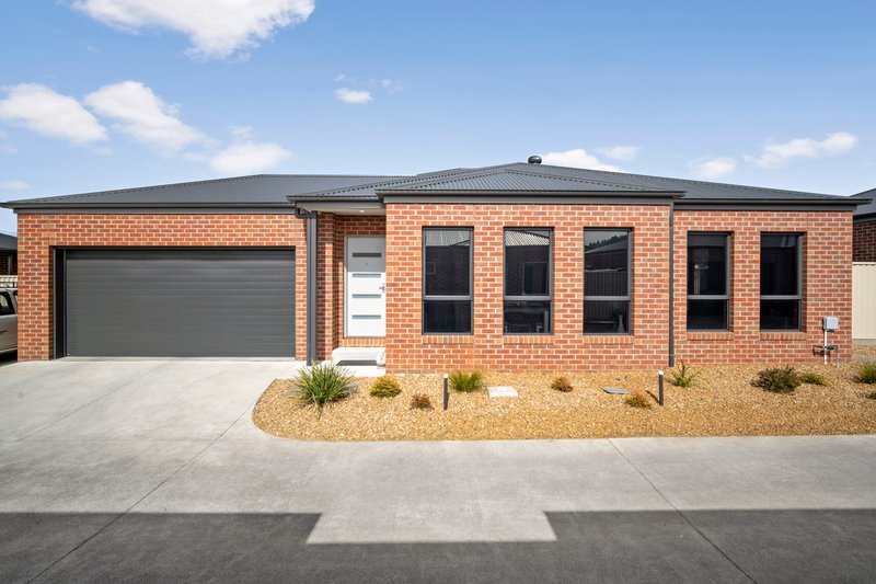 2/916 Geelong Road, Canadian VIC 3350