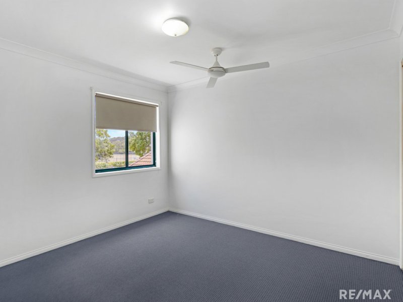 Photo - 2/91a Heeb Street (Benowa Lodge 4) , Ashmore QLD 4214 - Image 10