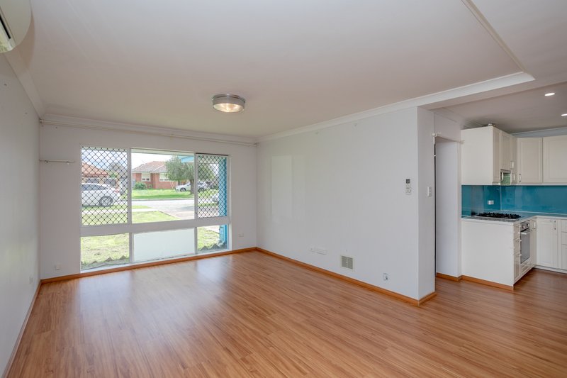 Photo - 291B Wharf Street, Queens Park WA 6107 - Image 5