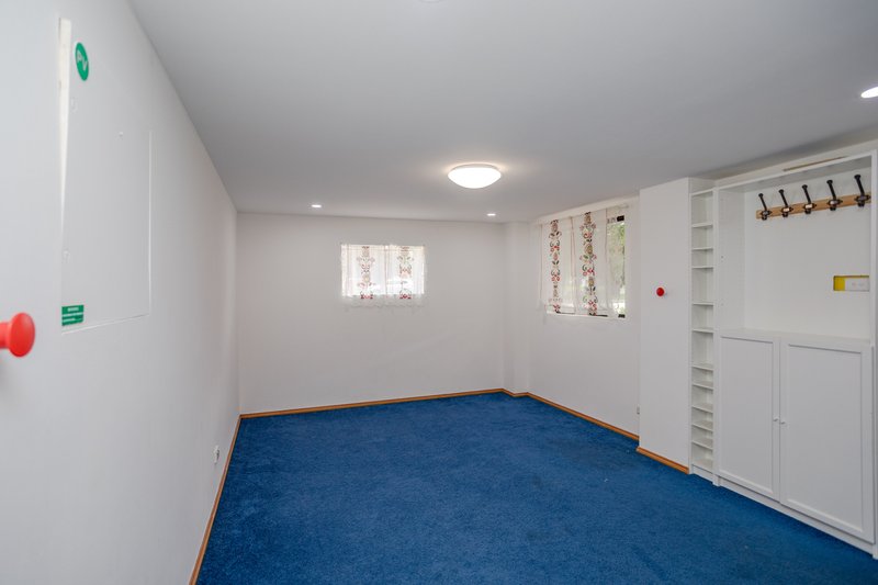 Photo - 291B Wharf Street, Queens Park WA 6107 - Image 8