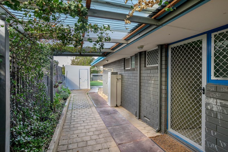 Photo - 291B Wharf Street, Queens Park WA 6107 - Image 18