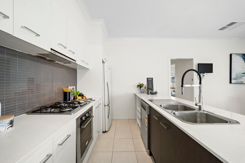 Photo - 2/92 Albert Avenue, Boronia VIC 3155 - Image 4